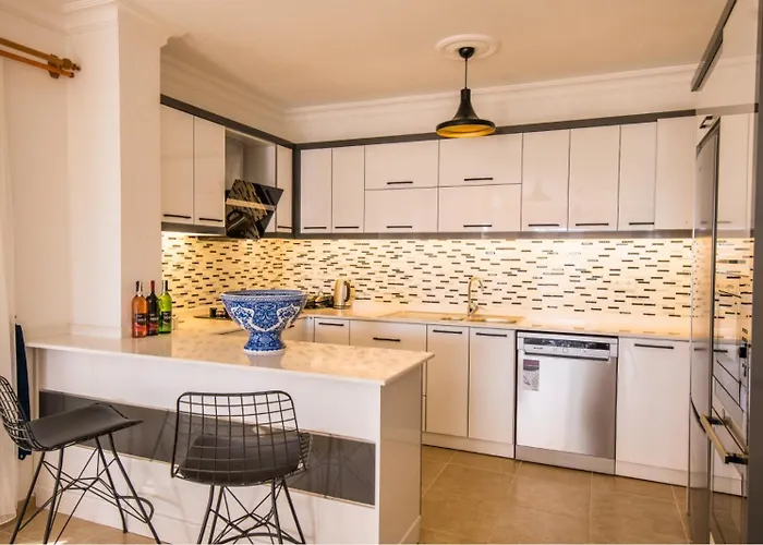 Kalkan Merkezde Deniz Manzarali