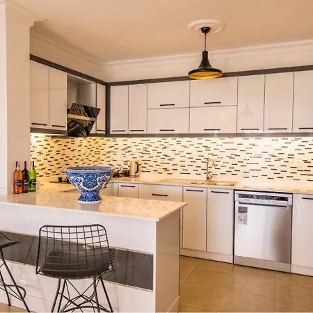 Kalkan Merkezde Deniz Manzarali